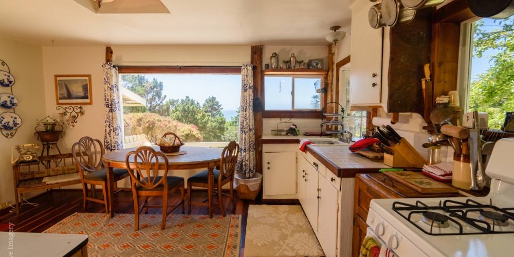 Bungalow Kitchen 10