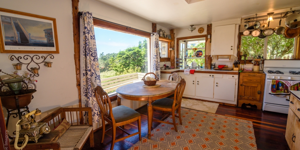 Bungalow Kitchen 20